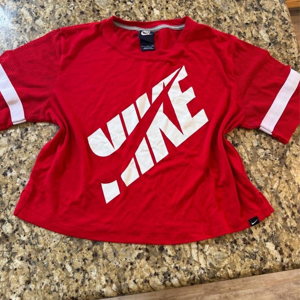 Nike women's red graphic tee with sporty mesh sleeves Size Small